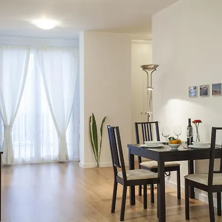 Singularstays Plaza Redonda